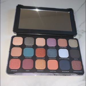 Makeup Revolution Forever Flawless Palette